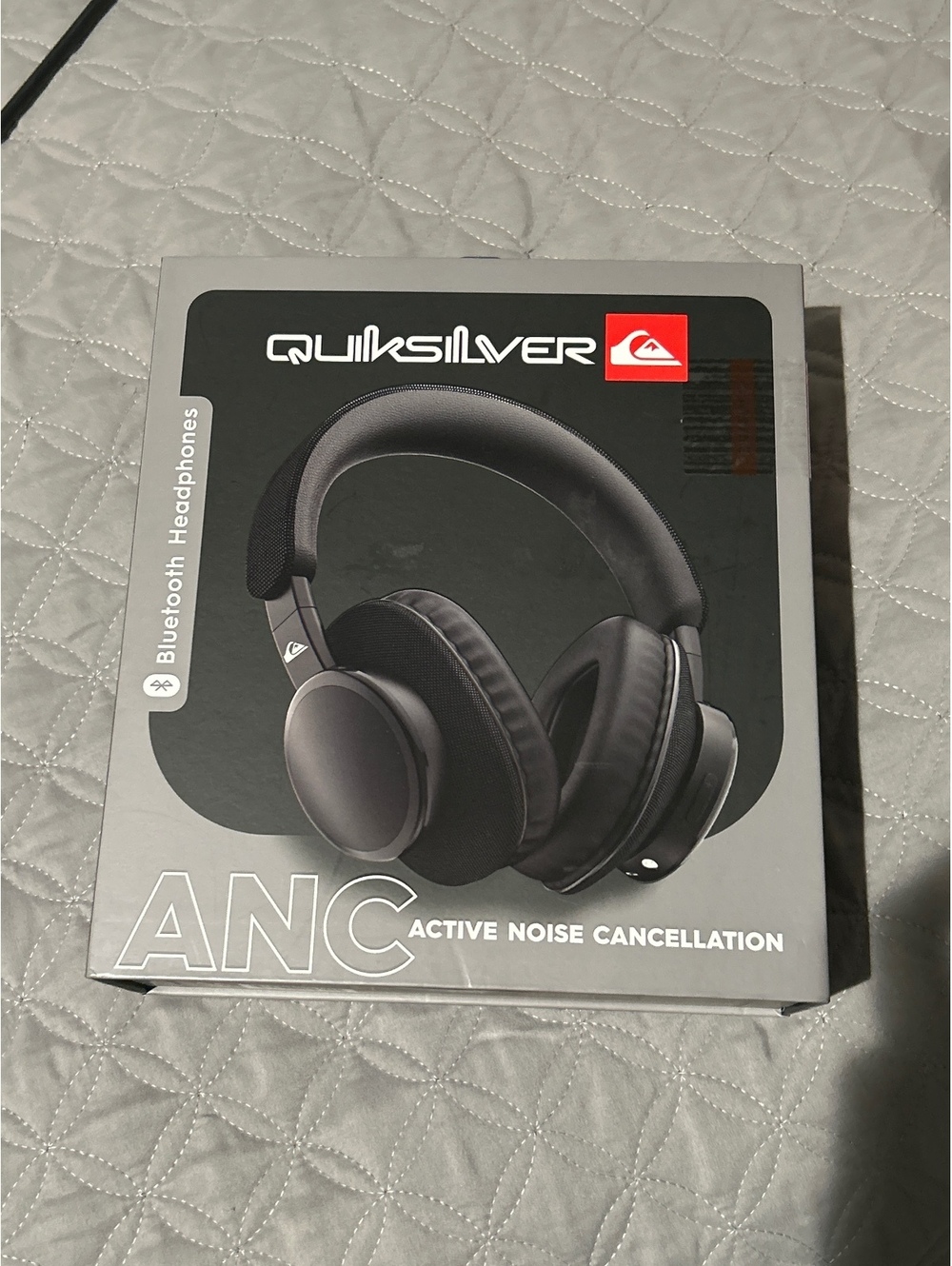 Quicksilver gaming headphones nwt